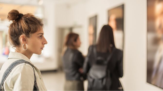 انعكاسات الفن